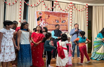 Gifting of Books to Sunday Hindi School, Vevey on 2 October 2022